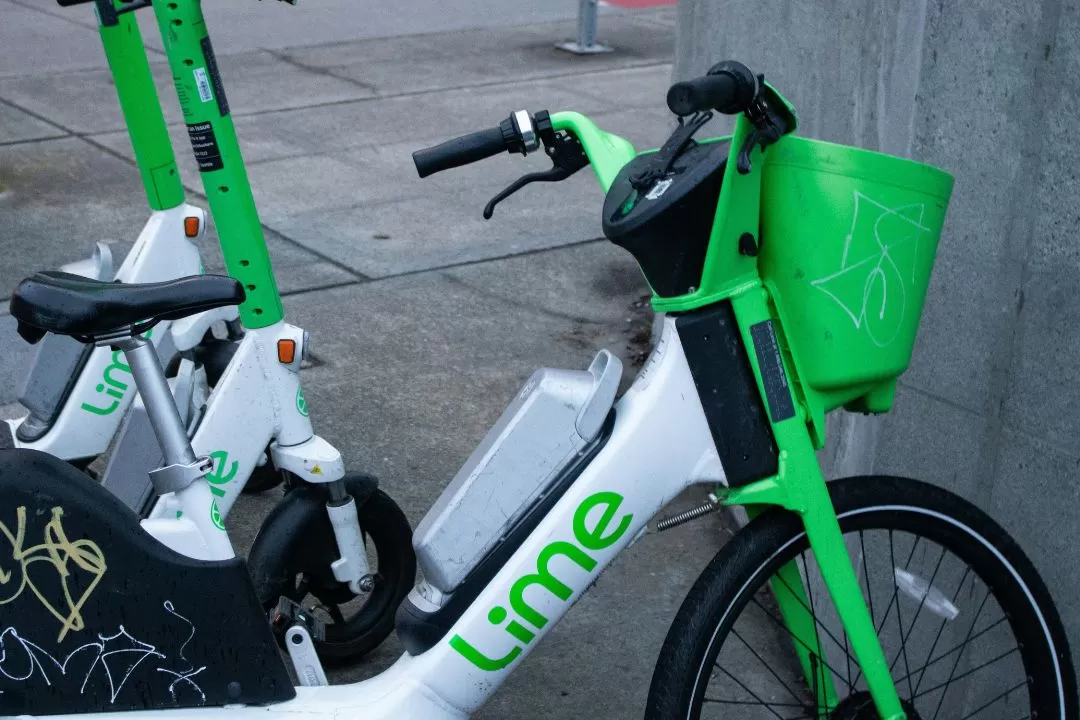 Dalle e-bike ai prefabbricati: soluzioni per il noleggio operativo su misura